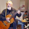 Songs aus seiner Feder präsentierte der Liedermacher Hans-Kurt Ebert aus Sonneberg bei der evangelischen Frauenhilfe Altenkunstadt.