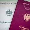 Wer von den Nazis verfolgte wurde, hat einen gesetzlichen Anspruch auf den deutschen Pass.