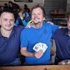 Ein starkes Team bei der Brandbekämpfung (v. li.): 2. Kommandant Benedikt Schuberth, Firmenchef Johannes Gehringer und Kommandant Christian Schrepfer. Ein starkes Team bei der Brandbekämpfung (v. li.): 2. Kommandant Benedikt Schuberth, Firmenchef Johannes Gehringer und Kommandant Christian Schrepfer.