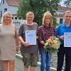 Im Rahmen des Fests zum 75-jährigen Bestehen der Firma Rufa wurden drei treue Mitarbeiter für ihre Treue geehrt (v. li.): Bürgermeister Bernd Rebhan, Horst und Silke Heller, Peter Pritzel, Elke Rau, Thomas Detsch und Gerd Heller.