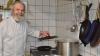 Im Hotel Schlundhaus steht der Chef, wie auch im Hotel Vier Jahreszeiten, selbst in der Küche am Herd. Unterstützt wird er in „Stoßzeiten“ von einer Aushilfskraft. Allerdings wären Küchen- und weitere Servicekräfte hilfreich.
