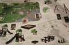 Zum diesjährigen Kleinlangheimer Haushalt gehört auch der Spielplatz für das Baugebiet "Am Graben", auf dem die Spielgeräte von den Leuten des Bauhofs aufgestellt werden.