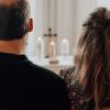 Ein Paar bei „einfach heiraten“ in Bamberg im Jahr 2024.