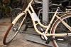 Letzte Warnung: Ein Zettel am Rahmen weist darauf hin, dass dieses Fahrrad bald entfernt wird, falls sich niemand meldet.