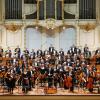 Das Deutsche Ärzteorchester gibt am 8. April im Würzburger Kiliansdom ein Benefizkonzert. Der gesamte Erlös aus dem Ticketverkauf kommt der Bahnhofsmission Würzburg zugute.