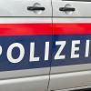 Ein unbekannter Mann hat in Ischgl einen 42-Jährigen mit einem Bierkrug geschlagen.