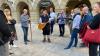 Die Ortsvorsitzenden des Realschullehrerverbands bei der Nachtwächterführung in Würzburgs Altstadt.