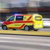 Bei Hörmanhofen in der Gemeinde Biessenhofen sind ein Notarztfahrzeug und ein anderes Auto zusammengestoßen. Eine Person wurde verletzt.