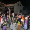 Ganz schön gruselig, die Hexen und Geister, die in Krum bei der Walpurgisnacht ihr Unwesen trieben.
