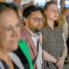 Zahlreiche Besucherinnen und Besucher sind am Mittwoch, 30. April 2025, der Einladung zum Richtfest im Theater in Schweinfurt gefolgt. Das Theater in Schweinfurt wird derzeit saniert, die Wiedereröffnung des Haupthauses ist für Oktober 2027 geplant. 