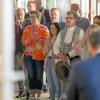 Zahlreiche Besucherinnen und Besucher sind am Mittwoch, 30. April 2025, der Einladung zum Richtfest im Theater in Schweinfurt gefolgt. Das Theater in Schweinfurt wird derzeit saniert, die Wiedereröffnung des Haupthauses ist für Oktober 2027 geplant. 