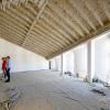 Noch sind die Bauarbeiten im Gang: Blick in den Ballettsaal am Theater in Schweinfurt am Mittwoch, 30. April 2025. Das Theater wird derzeit saniert, die Wiedereröffnung des Haupthauses ist für Oktober 2027 geplant. 