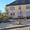 In Obernbreit ist der Maibaum in der Nacht zum 1. Mai durch Unbekannte gefällt worden.