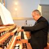 Vielfach ausgezeichneter Organist und Komponist: Naji Hakim (in unserer Aufnahme an der Orgel in St. Martin in Kaufbeuren) gestaltet an einem anderen Instrument von Siegfried Schmid ein Konzert - in St. Nikolaus in Immenstadt. 