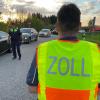 Großkontrolle auf der A7 bei Oy-Mittelberg: Jedes Fahrzeug Richtung Süden musste hier durch.