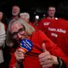 Labor-Anhänger brachen in Jubel aus.