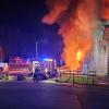 Brand gestern am Samstag in Oberstdorf: Die Flammen erleuchteten den Nachthimmel und waren weithin zu sehen.
