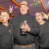 Volles Festzelt und Partystimmung mit den Troglauer Buam am Samstag 03.05.25 beim Weinfest in Untereisenheim.