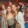 Volles Festzelt und Partystimmung mit den Troglauer Buam am Samstag 03.05.25 beim Weinfest in Untereisenheim.