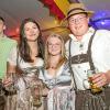 Volles Festzelt und Partystimmung mit den Troglauer Buam am Samstag 03.05.25 beim Weinfest in Untereisenheim.