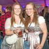 Volles Festzelt und Partystimmung mit den Troglauer Buam am Samstag 03.05.25 beim Weinfest in Untereisenheim.