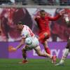 Leroy Sané (M) schießt Bayern in Leipzig in Führung. Zum Sieg reichte es nicht. Leroy Sané (M) schießt Bayern in Leipzig in Führung. Zum Sieg reichte es nicht.