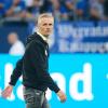 Schalke entließ Trainer Kees van Wonderen nach der Niederlage gegen Paderborn mit sofortiger Wirkung. Schalke entließ Trainer Kees van Wonderen nach der Niederlage gegen Paderborn mit sofortiger Wirkung.
