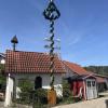 Die Maibaum-Kommission ist mit insgesamt sieben Gruppen in Memmingen und im Unterallgäu unterwegs gewesen. 
