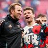 Harry Kane und Thomas Müller freuen sich nach ihrer ersten Meisterfeier auf ein weiteres besonderes Wochenende.