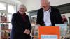 Christiane Berneth und Harald Kopp bei der Ziehung der Buchpreisgewinner:innen.