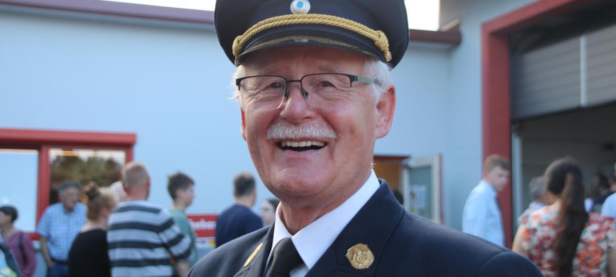 Trauerflor an allen Feuerwehrfahrzeugen: Main-Spessarts früherer Kreisbrandrat Manfred Brust ist gestorben
