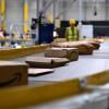 In dem Dortmunder Innovationszentrum erprobt Amazon, wie Pakete besonders schnell und effizient sortiert und weiterverschickt werden können. In dem Dortmunder Innovationszentrum erprobt Amazon, wie Pakete besonders schnell und effizient sortiert und weiterverschickt werden können.