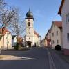 Der Kirchturm der Kirche in Langenleiten soll saniert werden.