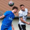Der FC Lindenberg steckt in der Kreisliga A im Abstiegskampf. Hier setzt sich Adrian Bernardy (rechts) im Kopfballduell gegen Dominik Dieing vom direkten Konkurrenten TSV Ratzenried.