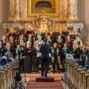 Der Chor Cantabile begeistert das Publikum bei seinem Konzert in der Wertacher Pfarrkirche St,. Ulrich. 