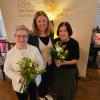 Britta Habersack (Mitte), Vorsitzende der Deutsch-Französischen Gesellschaft (DFG) hat zwei langjährige Stellvertreterinnen verabschiedet: Dr. Ute Hüller (rechts), seit 3. März 2016 als zweite Vorsitzende in der DFG-Spitze aktiv und Françoise Lehnert, zunächst dritte Vorsitzende (Februar 2023- April 2024), dann zweite Vorsitzende April 2024-April 2025.