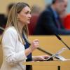 Gesundheitsministerin Judith Gerlach wirbt zusammen mit dem Bayerischen Fußball-Verband für das Thema Organspende.
