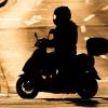 Idylle und Freiheit auf dem Motorroller? Mag sein, aber auf dem Zweirad kann es auch plötzlich sehr gefährlich werden.