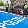 Laut Gewerkschaft der Polizei sind die verstärkten Kontrollen nicht lange zu schaffen. (Archivbild)