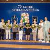 Frauen von ehrenamtlichen Mitgliedern. Frauen von ehrenamtlichen Mitgliedern.