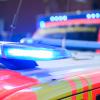 Auf einer Straße in Visselhövede ist ein Mann tödlich verletzt worden. Zwei weitere Männer wurden schwer verletzt ins Krankenhaus gebracht. (Symbolbild)