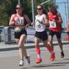 In der Schlussrunde nicht mehr zu bremsen: Hannah Sassnink (Aichacher Diamonds) überholte auf den letzten 1,6 Kilometer fast ein Dutzend Läuferinnen, die die U23-Athletin  Johanna Nitzinger vom SC Ainring.