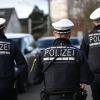 Mehrere Polizeistreifen waren am Montag wegen eines 42-Jährigen im Einsatz. (Symbolbild)