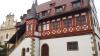 In Grettstadt müssen teure Großprojekte finanziert werden: Mit einem neuen Anstrich, wie hier beim Alten Rathaus, ist es vielerorts nicht getan.