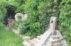 Aus dem Abbruch von alten Bauten stammen die Bruchsteine, mit denen Thorsten Krug Neues im Garten gestaltet hat.