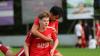 Behielt am Elfmeterpunkt zweimal die Nerven und führte die U19 der SG Bad Kissingen so zum Klassenerhalt in der Bezirksoberliga: Fabio Seufert (vorne).