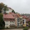 Das Wasser der Neiße hat bereits wieder die ersten Häuser der Hotherstraße in der Altstadt von Görlitz erreicht.