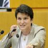 Tanja Gönner - Gönner (41), seit 2005 Umweltministerin in Baden-Württemberg, fiel im Zuge der Regierungsumbildung im Februar dieses Jahres das Verkehrsressort und somit das Bahnvorhaben Stuttgart 21 zu. Die CDU-Politikerin aus Sigmaringen vertritt, anders als Mappus, eine weichere, verständnisvollere Linie in der Auseinandersetzung mit den Stuttgart-21-Kritikern. Die um Sachlichkeit bemühte Juristin hatte sich als erstes Regierungsmitglied für die rechtliche Prüfung eines von der SPD vorgeschlagenen Volksentscheids ausgesprochen.