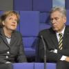 Werden wohl keine Freunde mehr: Bundeskanzlerin Merkel und Ex-Wirtschaftsminister Glos.