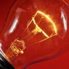 Aus für die 40-Watt-Birne: Nach den Glühbirnen mit 100, 75 und 60 Watt wird 2012 auch die 40 Watt-Birne verbannt. Ab 1. September dürfen sie nicht mehr produziert werden, vorher ausgelieferte Birnen dürfen aber noch verkauft werden. Glühbirnen wandeln nur fünf Prozent der Energie in Licht um, bei Sparlampen wird viel weniger Energie verschwendet.